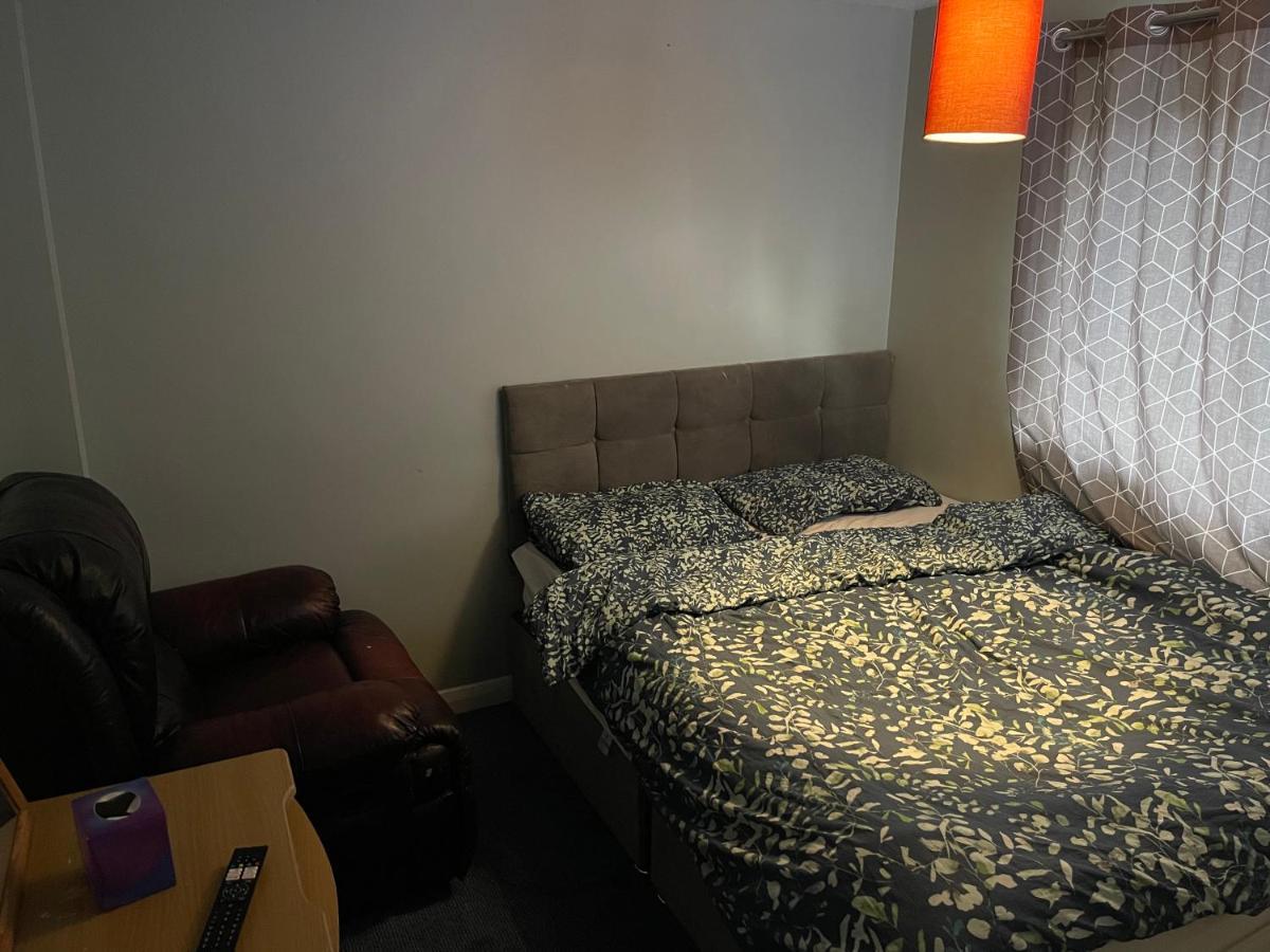 Appartement 1 Bedroom In 3bed House *